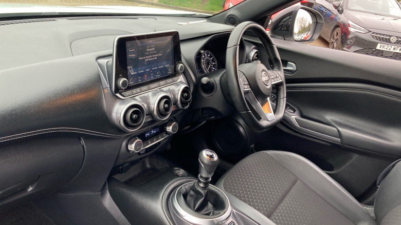 Nissan Juke 1.0 DiG-T 114 N-Connecta 5dr Petrol Hatchback
